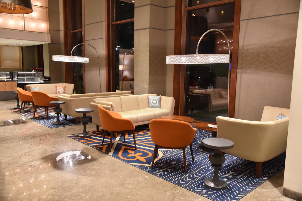 Grand Mercure Mysore - An Accor Brand Eksteriør bilde The lobby of the hotel