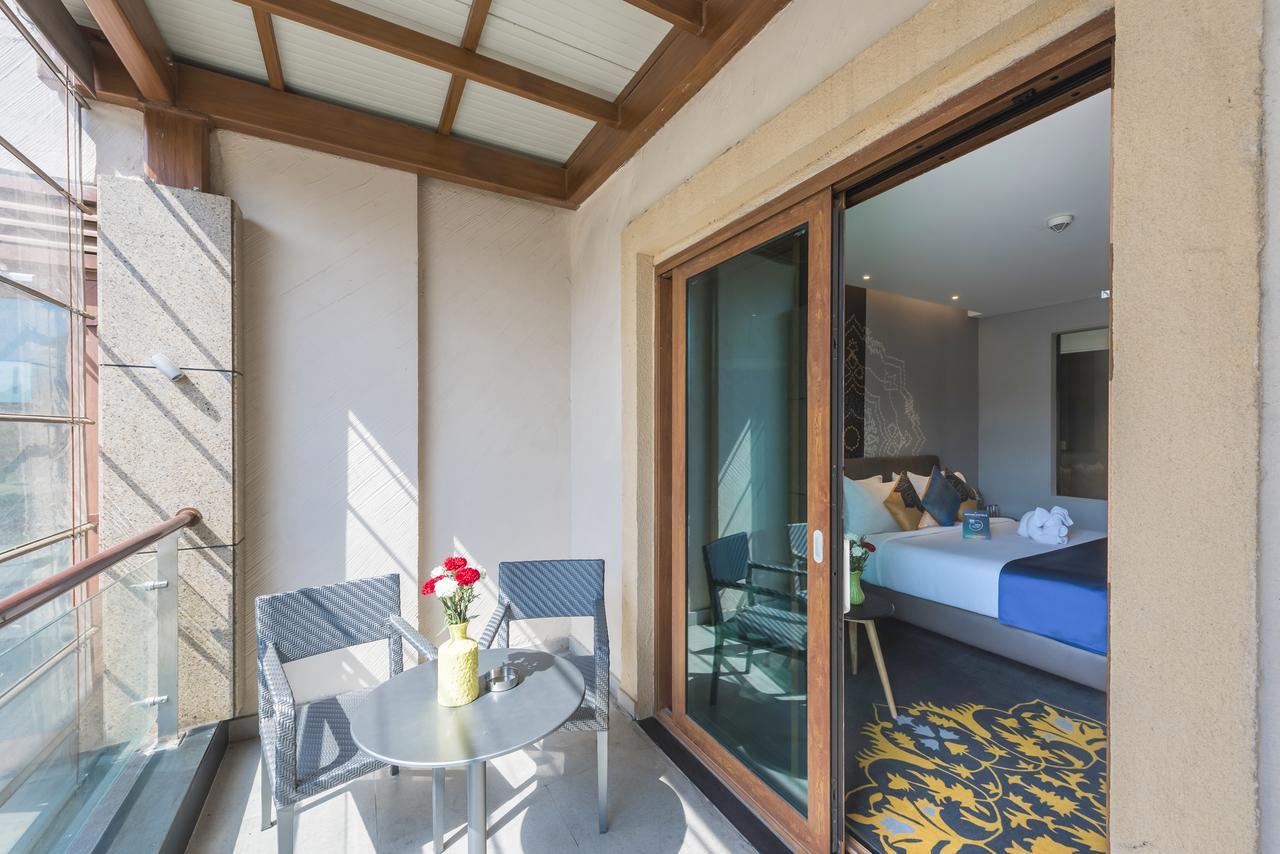 Grand Mercure Mysore - An Accor Brand Eksteriør bilde Deluxe Room with private balcony